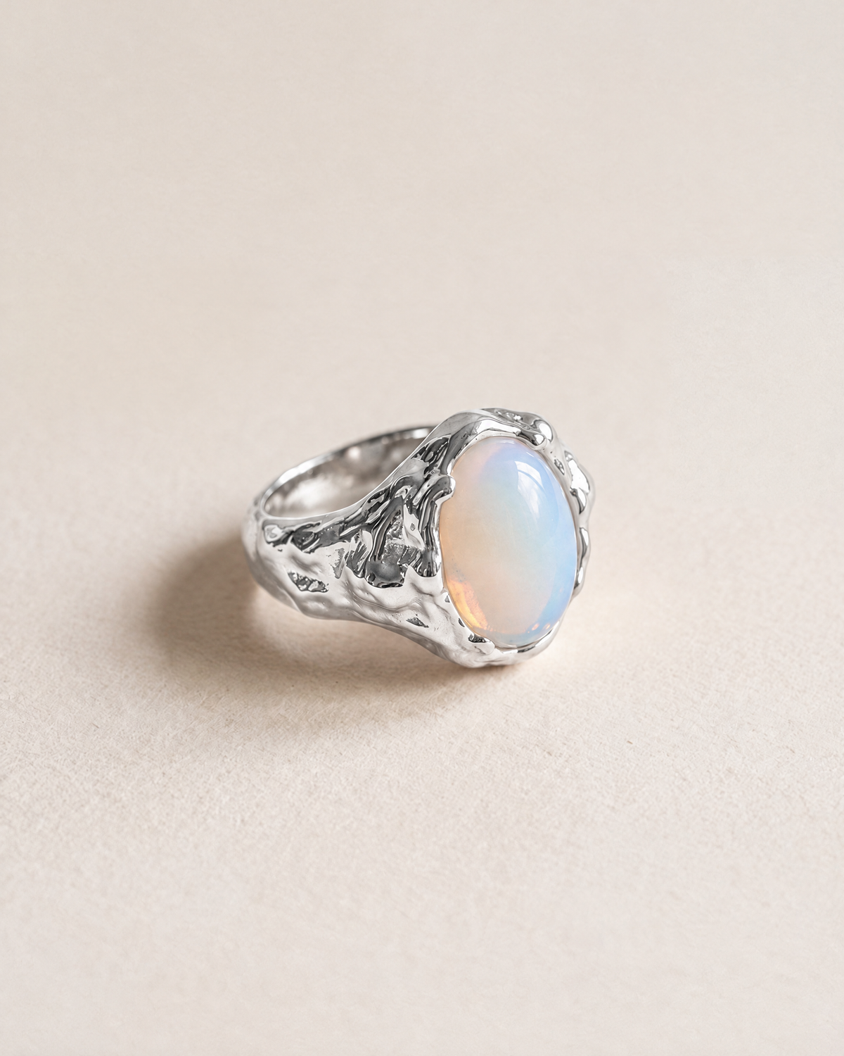 Drift Oval Ring in 925 sterling silver with an oval rainbow moonstone