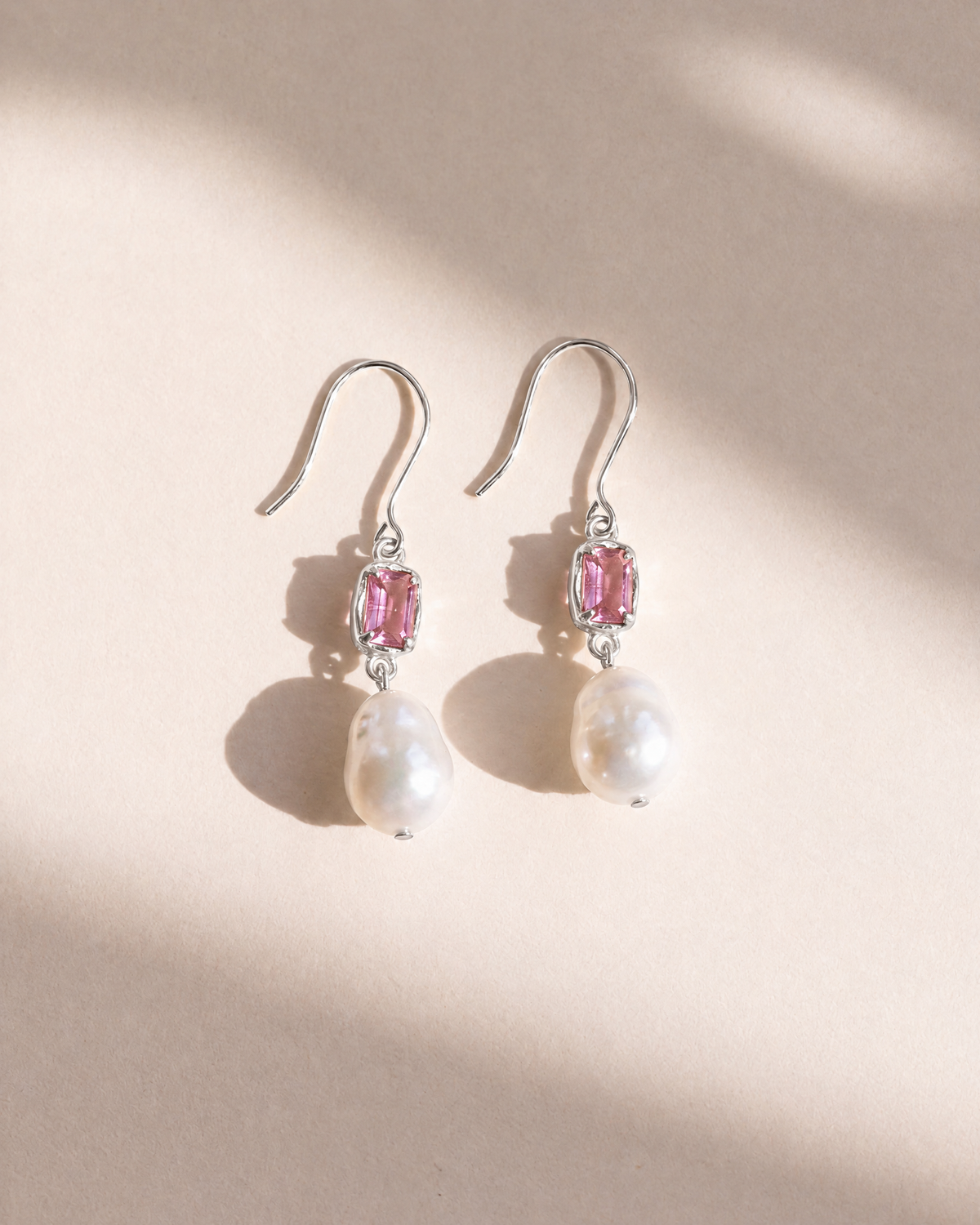 Drip Pearl Earrings in 925 sterling silver with pink tourmaline and baroque pearl