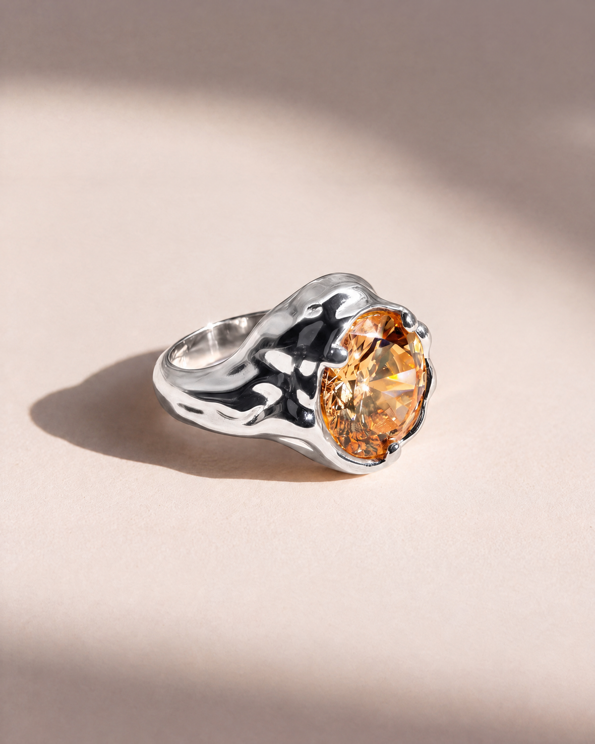 Solar Disc Ring in 925 sterling silver with a round citrine