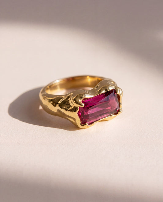Wave Bar Ring in 18K gold vermeil with a pink tourmaline bar